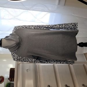 Cozy Loepard Print Top! Size XXL